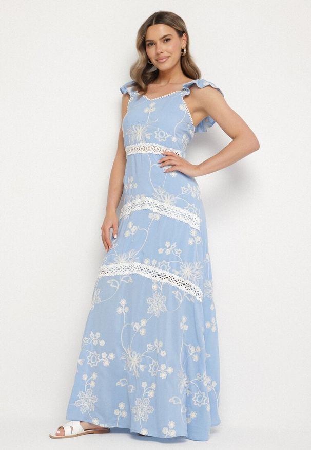 Born2be - Niebieska Wiskozowa Sukienka Ozdobiona Haftami i Falbankami Lumionea. Typ kołnierza: kołnierz z falbankami. Kolor: niebieski. Materiał: wiskoza. Wzór: haft, aplikacja. Styl: elegancki
