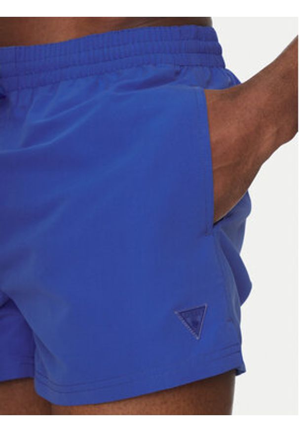 Guess Szorty kąpielowe F4GT00 WG282 Niebieski Regular Fit. Kolor: niebieski. Materiał: syntetyk