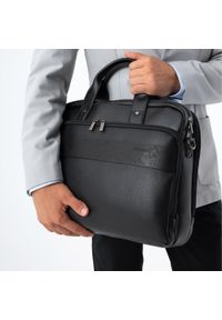 Wittchen - Męska torba na laptopa z dodatkową kieszenią z przodu czarna. Kolor: czarny. Materiał: skóra ekologiczna. Styl: casual, klasyczny, biznesowy #3