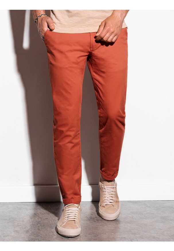 Czerwone spodnie Ombre Clothing