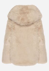 Born2be - Beżowa Kurtka Futerko Oversize z Kapturem Unillea. Okazja: na co dzień. Typ kołnierza: kaptur. Kolor: beżowy. Materiał: futro. Styl: casual, elegancki #2