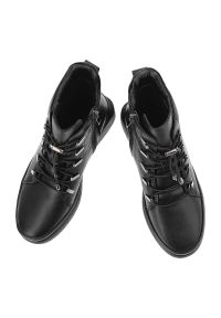 Czarne Botki Filippo Modne Buty Damskie. Zapięcie: sznurówki. Kolor: czarny. Materiał: jeans. Szerokość cholewki: normalna. Wzór: aplikacja. Styl: sportowy, elegancki #5