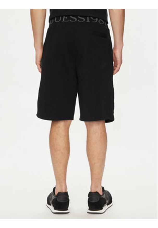 Guess Szorty materiałowe Clovis M4GD10 KBK32 Czarny Loose Fit. Kolor: czarny. Materiał: bawełna