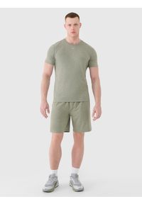 4f - 4F Spodenki treningowe szybkoschnące męskie - khaki XL. Kolor: oliwkowy, brązowy, wielokolorowy. Materiał: dzianina, włókno, syntetyk, materiał, elastan. Długość: krótkie. Wzór: gładki, ze splotem, jednolity. Sport: fitness