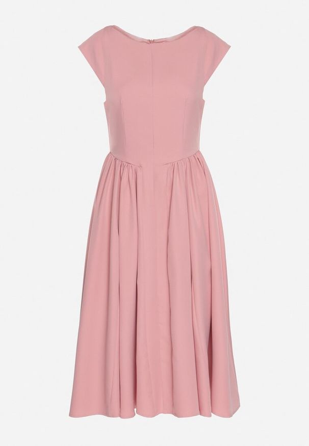 Born2be - Różowa Rozkloszowana Sukienka Vices z Dekoltem Typu Łódka Milasena. Okazja: na co dzień. Kolor: różowy. Materiał: jeans. Wzór: aplikacja. Typ sukienki: rozkloszowane. Styl: casual