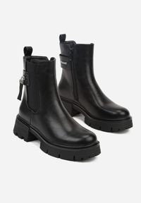 Born2be - Czarne Botki Sztyblety na Grubej Podeszwie z Ozdobą Refana. Okazja: na co dzień. Kolor: czarny. Materiał: jeans. Wzór: aplikacja. Styl: casual, klasyczny, elegancki