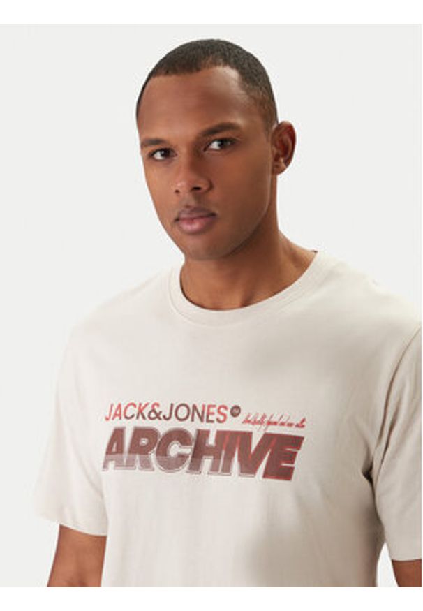 Jack & Jones T-Shirt Brat Tee 12288103 Beżowy Regular Fit. Kolor: beżowy. Materiał: bawełna