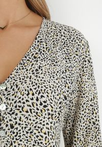 Born2be - Biało-Zielony Kombinezon Pyrhele. Okazja: na co dzień. Kolor: zielony. Długość: długie. Wzór: nadruk. Styl: casual, elegancki #6