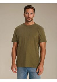 Sinsay - Koszulka basic - khaki. Kolor: brązowy