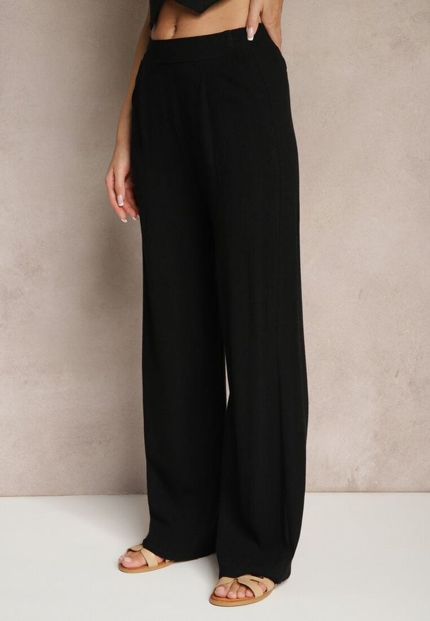 Renee - Czarne Spodnie z Lnem i Bawełną o Szerokim Kroju High Waist Sallieta. Okazja: na co dzień. Stan: podwyższony. Kolor: czarny. Materiał: len, bawełna. Styl: casual