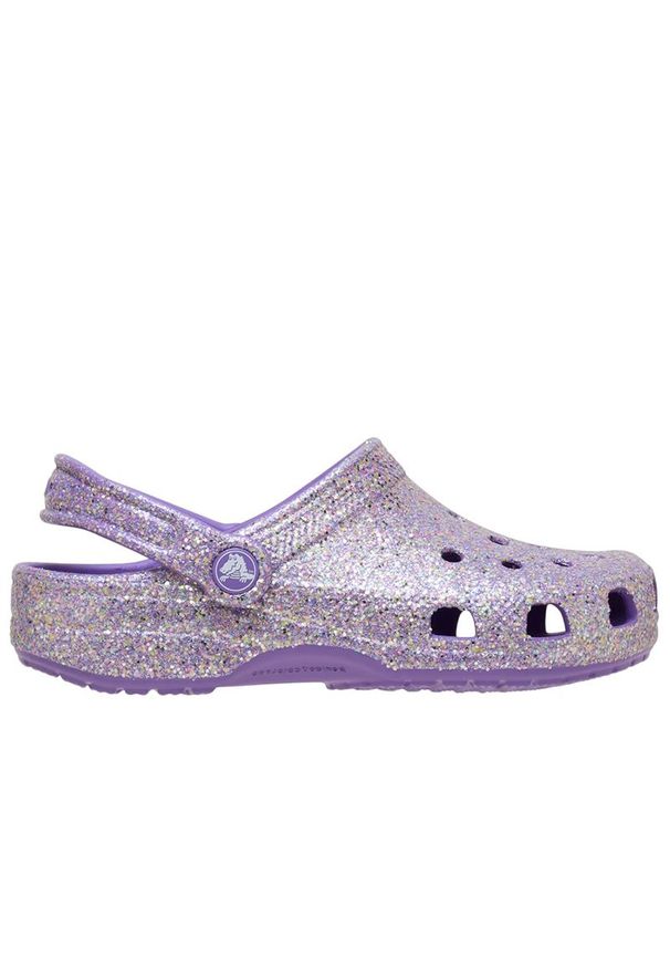 Klapki młodzieżowe Crocs Classic Fantasy Glitter Clog 212561-510 - fioletowe. Kolor: fioletowy. Sezon: lato. Styl: młodzieżowy