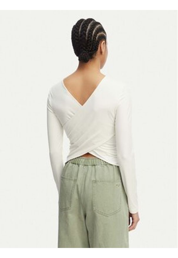 Roxy Longsleeve ERJKT04364 Biały Slim Fit. Kolor: biały. Długość rękawa: długi rękaw