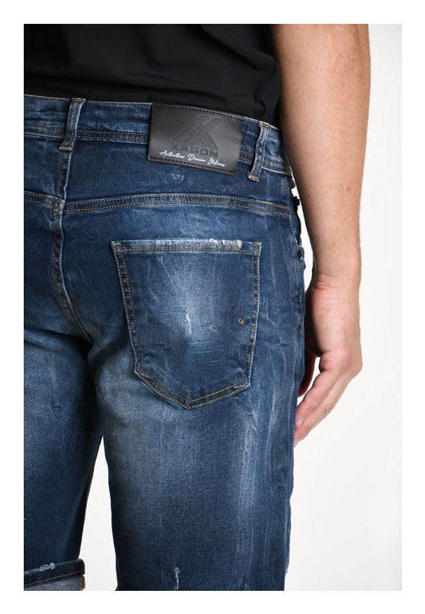 Xagon Man Szorty | P25032UM256Z | Mężczyzna | Niebieski. Okazja: na co dzień, na spacer. Kolor: niebieski. Materiał: bawełna, elastan. Długość: długie. Styl: vintage, klasyczny, elegancki, casual