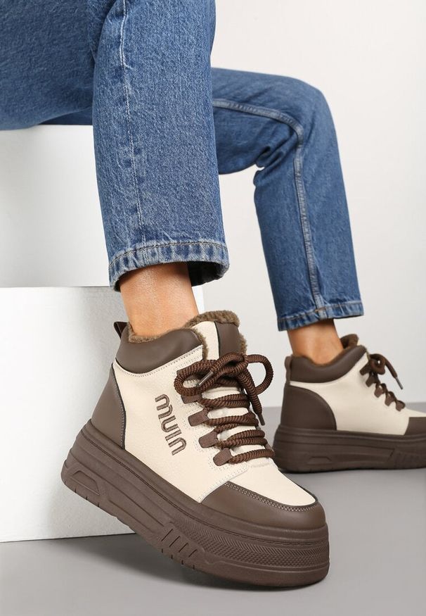 Born2be - Beżowo-Brązowe Sneakersy na Platformie Ocieplane Futrem Leanelitia. Okazja: na co dzień. Kolor: beżowy. Materiał: futro. Wzór: napisy, aplikacja. Obcas: na platformie