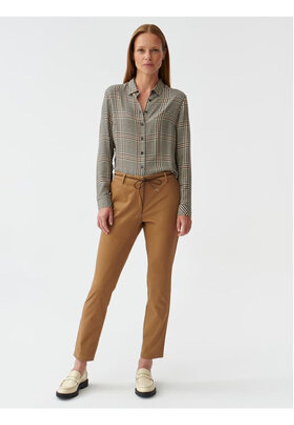 Tatuum Spodnie materiałowe Amiso T2319.142 Brązowy Slim Fit. Kolor: brązowy. Materiał: bawełna