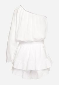 Born2be - Biały Muślinowy Kombinezon z Bawełny na Jedno Ramię z Gumką w Pasie Vimaree. Okazja: na imprezę, na co dzień. Kolor: biały. Materiał: bawełna. Styl: casual #5