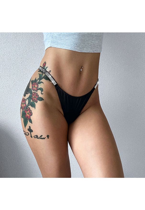 Intica - Majtki z ozdobną gumką podkreślające sylwetkę Magga. Kolor: beżowy. Materiał: materiał