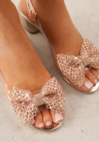 Born2be - Szampańskie Sandały VICES na Słupku ze Sprzączką i Ozdobną Kokardką Orinvia. Okazja: na co dzień. Zapięcie: sprzączka. Kolor: złoty. Materiał: jeans. Obcas: na słupku. Styl: casual, klasyczny, elegancki #9