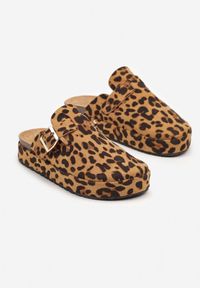 Born2be - Panterkowe Klapki na Grubej Podeszwie w Stylu Chodaków z Klamrą Lilarose. Okazja: na co dzień. Styl: casual #4