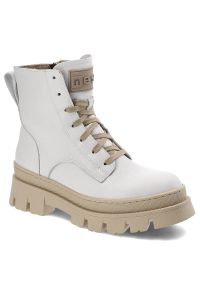 Białe Botki Nessi Skórzane Ocieplane Buty Damskie. Okazja: na co dzień. Kolor: biały. Materiał: skóra. Szerokość cholewki: normalna. Obcas: na obcasie. Styl: casual. Wysokość obcasa: niski #1