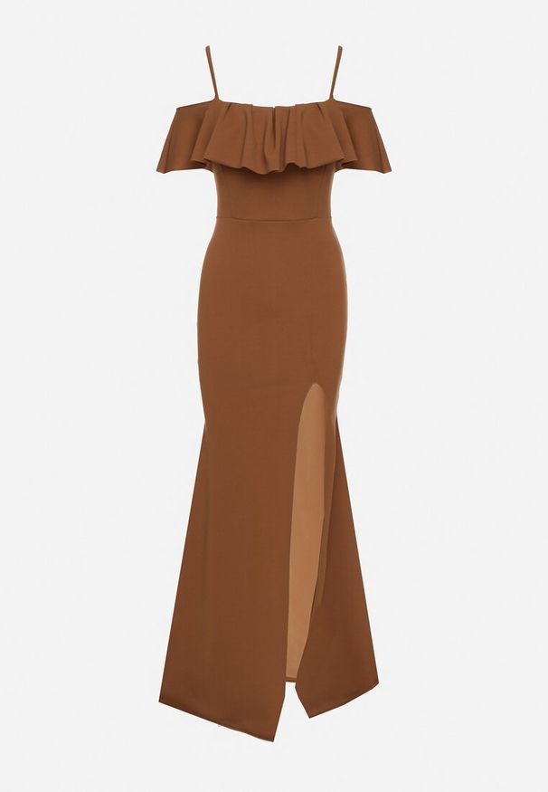 Born2be - Brązowa Sukienka z Odkrytymi Ramionami i Rozcięciem Zdobiona Falbanką Maranitia. Okazja: na imprezę. Kolor: brązowy. Długość rękawa: na ramiączkach. Wzór: aplikacja. Typ sukienki: z odkrytymi ramionami. Styl: elegancki