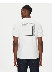 Calvin Klein T-Shirt Linear Box Logo K10K114152 Biały Regular Fit. Kolor: biały. Materiał: bawełna #4