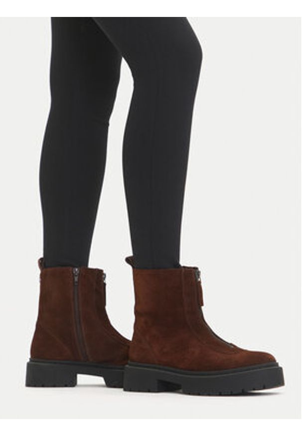 Steve Madden Botki SM11003404 Brązowy. Kolor: brązowy. Materiał: zamsz, skóra