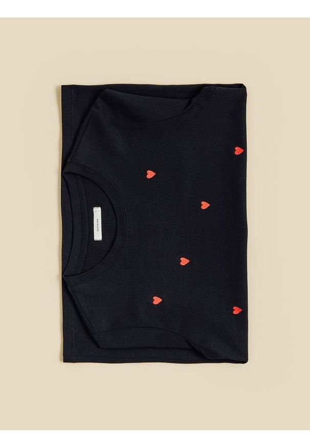 Reserved - T-shirt w serca - czarny. Kolor: czarny. Materiał: bawełna