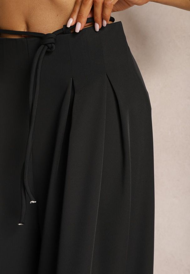 Renee - Czarne Szerokie Spodnie High Waist Zapinane na Suwak z Wiązaniem w Talii Vikonnia. Okazja: na co dzień. Stan: podwyższony. Kolor: czarny. Styl: klasyczny, elegancki, casual