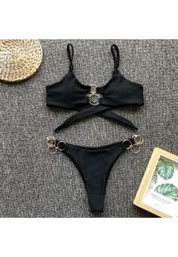 Intica - Bikini plażowe z ozdobnymi kółkami SueElle. Kolor: czarny. Materiał: materiał, skóra