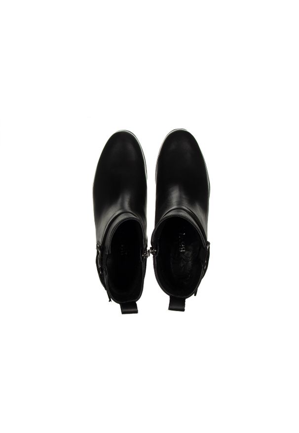 Botki Bayla-161 077 51464 4508 01 Black 161587, Czarny, Skóra naturalna. Okazja: na co dzień. Zapięcie: klamry. Kolor: czarny. Szerokość cholewki: normalna. Materiał: skóra. Sezon: jesień, zima. Obcas: na obcasie. Styl: casual, elegancki. Wysokość obcasa: średni