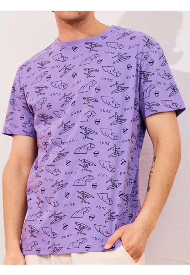 Sinsay - Koszulka z ozdobnym wzorem allover - fioletowy. Kolor: fioletowy