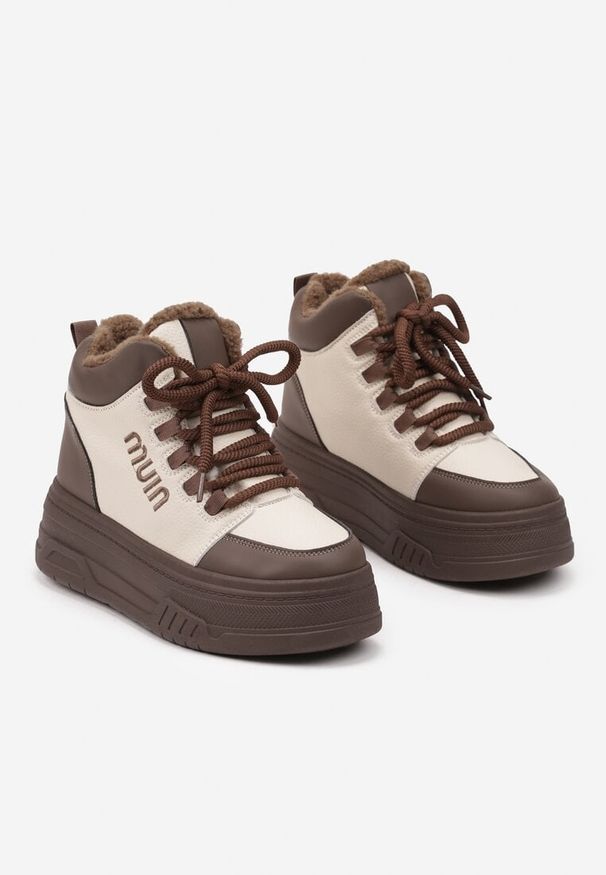 Born2be - Beżowo-Brązowe Sneakersy na Platformie Ocieplane Futrem Leanelitia. Okazja: na co dzień. Kolor: beżowy. Materiał: futro. Wzór: aplikacja, napisy. Obcas: na platformie