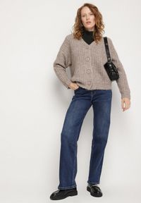 Born2be - Niebieskie Jeansy o Szerokim Kroju z Bawełną Tessale. Okazja: na co dzień. Kolor: niebieski. Styl: casual, elegancki