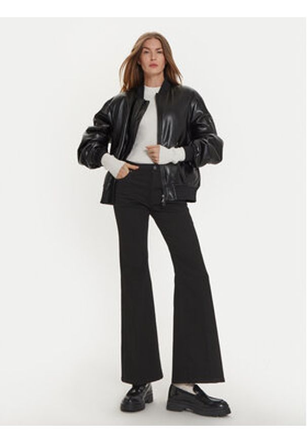 Calvin Klein Jeansy K20K207610 Czarny Flare Fit. Kolor: czarny