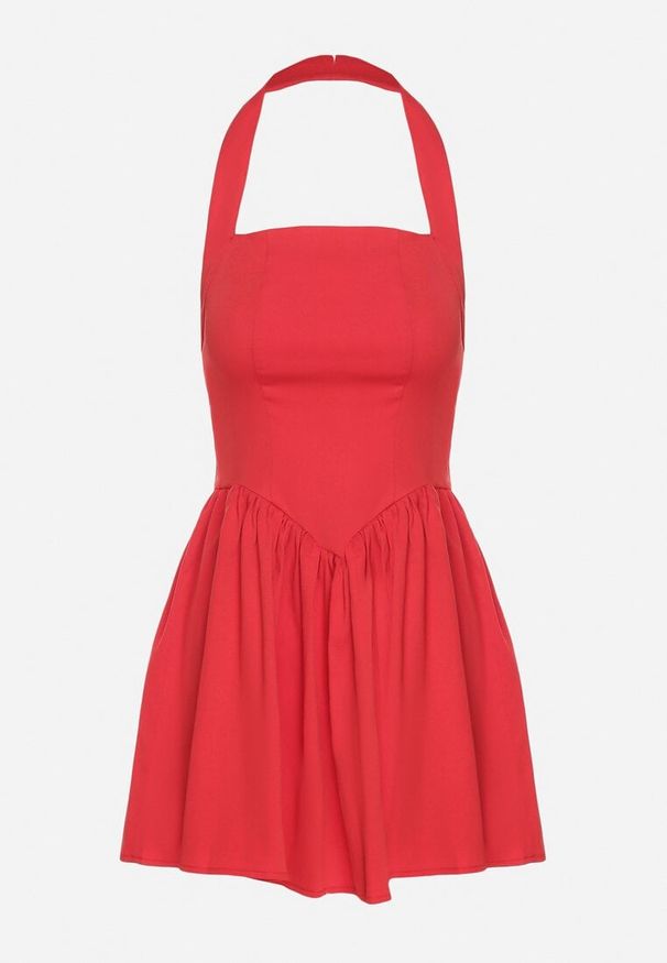 Born2be - Czerwona Rozkloszowana Sukienka Vices z Paskiem na Szyję Nelimira. Okazja: na co dzień. Kolor: czerwony. Wzór: aplikacja. Styl: elegancki, casual
