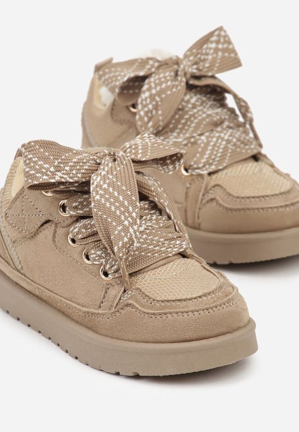Born2be - Beżowe Sneakersy Śniegowce z Ocieplaną Wyściółką i Szerokimi Sznurówkami Naleia. Okazja: na uczelnię. Zapięcie: sznurówki. Kolor: beżowy. Materiał: jeans. Styl: elegancki, sportowy