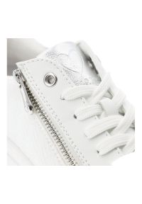 Białe Sneakersy Marco Tozzi Modne Obuwie Damskie Z Eleganckim Suwakiem. Okazja: na spacer, na co dzień. Zapięcie: zamek. Kolor: biały. Materiał: materiał. Szerokość cholewki: normalna. Sport: turystyka piesza #3