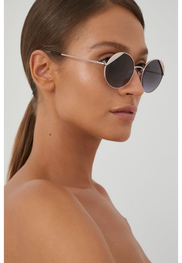 Armani Exchange Okulary przeciwsłoneczne 0AX2039S damskie kolor srebrny. Kształt: okrągłe. Kolor: srebrny