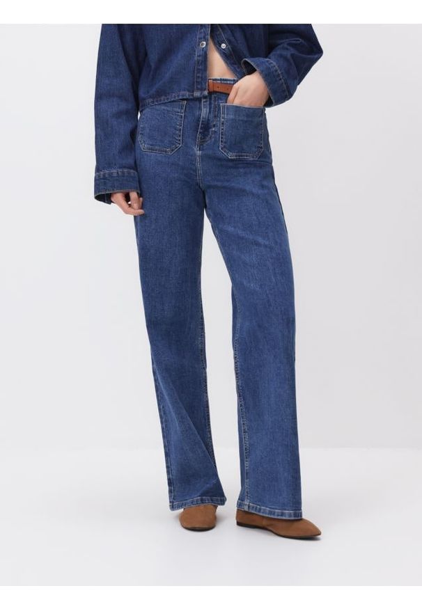 Reserved - Jeansy wide leg z paskiem - niebieski. Kolor: niebieski