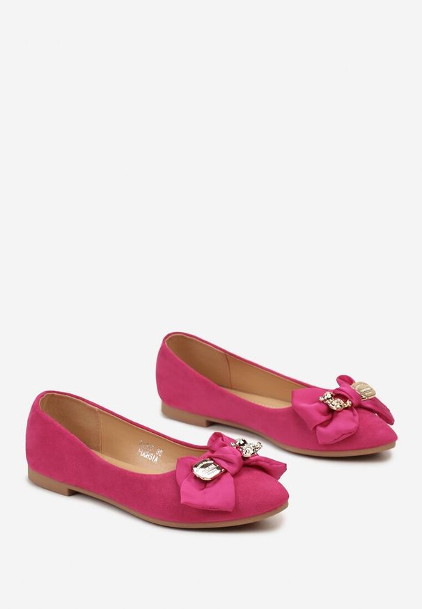 Renee - Fuksjowe Eleganckie Balerinki z Kokardką i Metaliczną Klamrą Kleveni. Zapięcie: klamry. Kolor: różowy. Wzór: aplikacja. Styl: elegancki