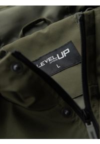 Ombre Clothing - Męska funkcjonalna kurtka przejściowa z kapturem – oliwkowa V2 - Rozmiar: S. Okazja: na co dzień. Typ kołnierza: kaptur. Kolor: oliwkowy. Materiał: tkanina, poliester, materiał. Wzór: gładki. Styl: casual