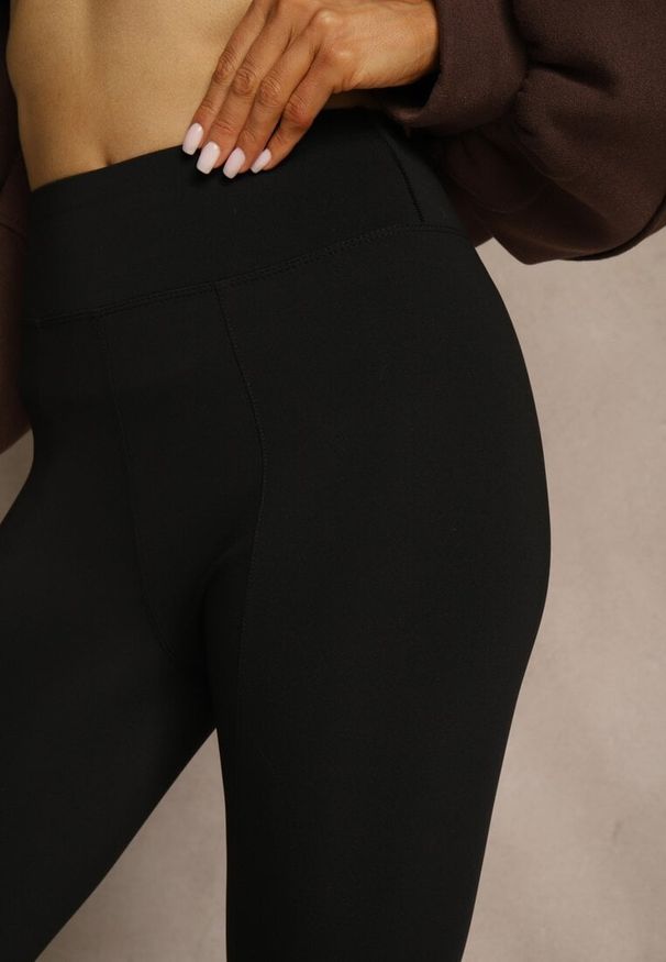 Renee - Czarne Klasyczne Legginsy High Waist z Zapiętkami i Ociepleniem Serafeia. Stan: podwyższony. Kolor: czarny. Materiał: koronka. Styl: klasyczny