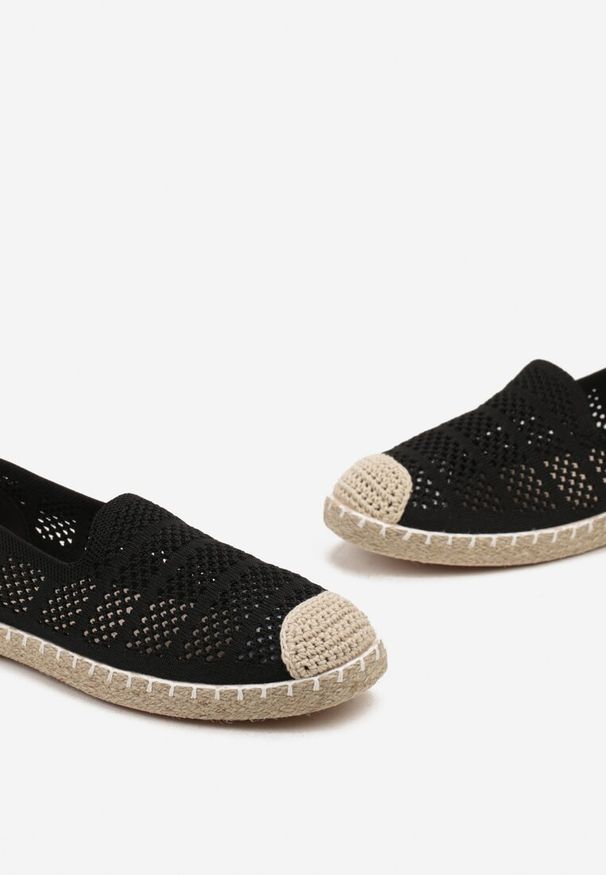 Born2be - Czarne Espadryle z Ażurowej Siateczki Ozdobione Plecionką Lanivesa. Okazja: na spacer. Kolor: czarny. Materiał: materiał. Wzór: aplikacja, ażurowy. Sezon: lato, wiosna