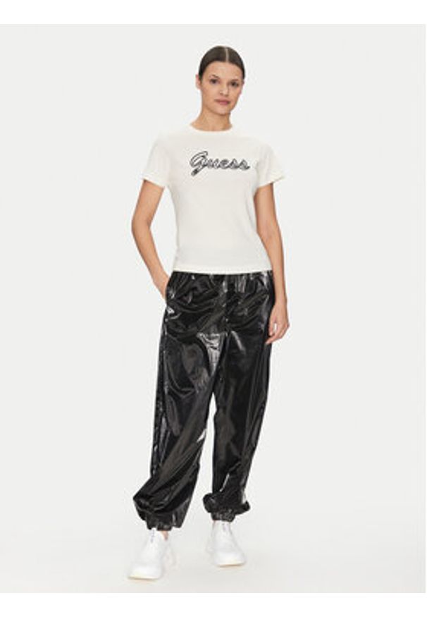 Guess T-Shirt V5GI02 K9RM1 Écru Slim Fit. Materiał: bawełna
