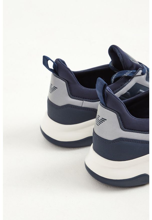 EA7 Emporio Armani - Sneakersy EA7 EMPORIO ARMANI. Zapięcie: sznurówki. Wzór: aplikacja