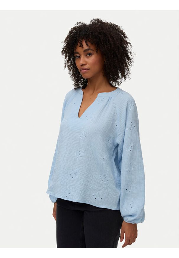Vero Moda Bluzka Natali 10342739 Niebieski jasny Regular Fit. Kolor: niebieski. Materiał: bawełna