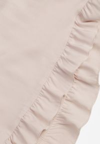 Born2be - Beżowe Szorty z Wiskozy Ionona. Okazja: na co dzień. Kolor: beżowy. Materiał: wiskoza. Długość: krótkie. Wzór: gładki. Sezon: wiosna, lato. Styl: casual #5