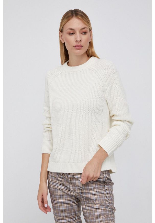 Calvin Klein - Sweter wełniany. Okazja: na co dzień. Kolor: beżowy. Materiał: wełna. Długość rękawa: długi rękaw. Długość: długie. Styl: casual