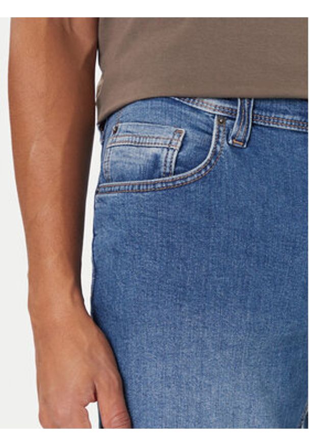 Mustang Jeansy Washington 1016814 Niebieski Straight Fit. Kolor: niebieski